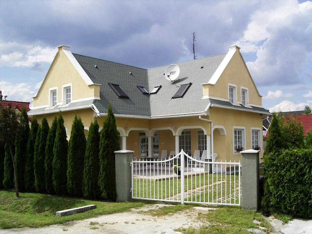 Pacsirta Apartman Lenti Ruang foto