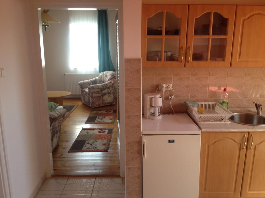 Pacsirta Apartman Lenti Bagian luar foto