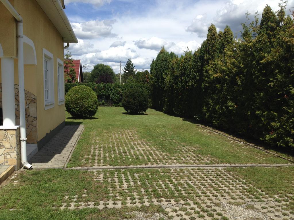 Pacsirta Apartman Lenti Bagian luar foto