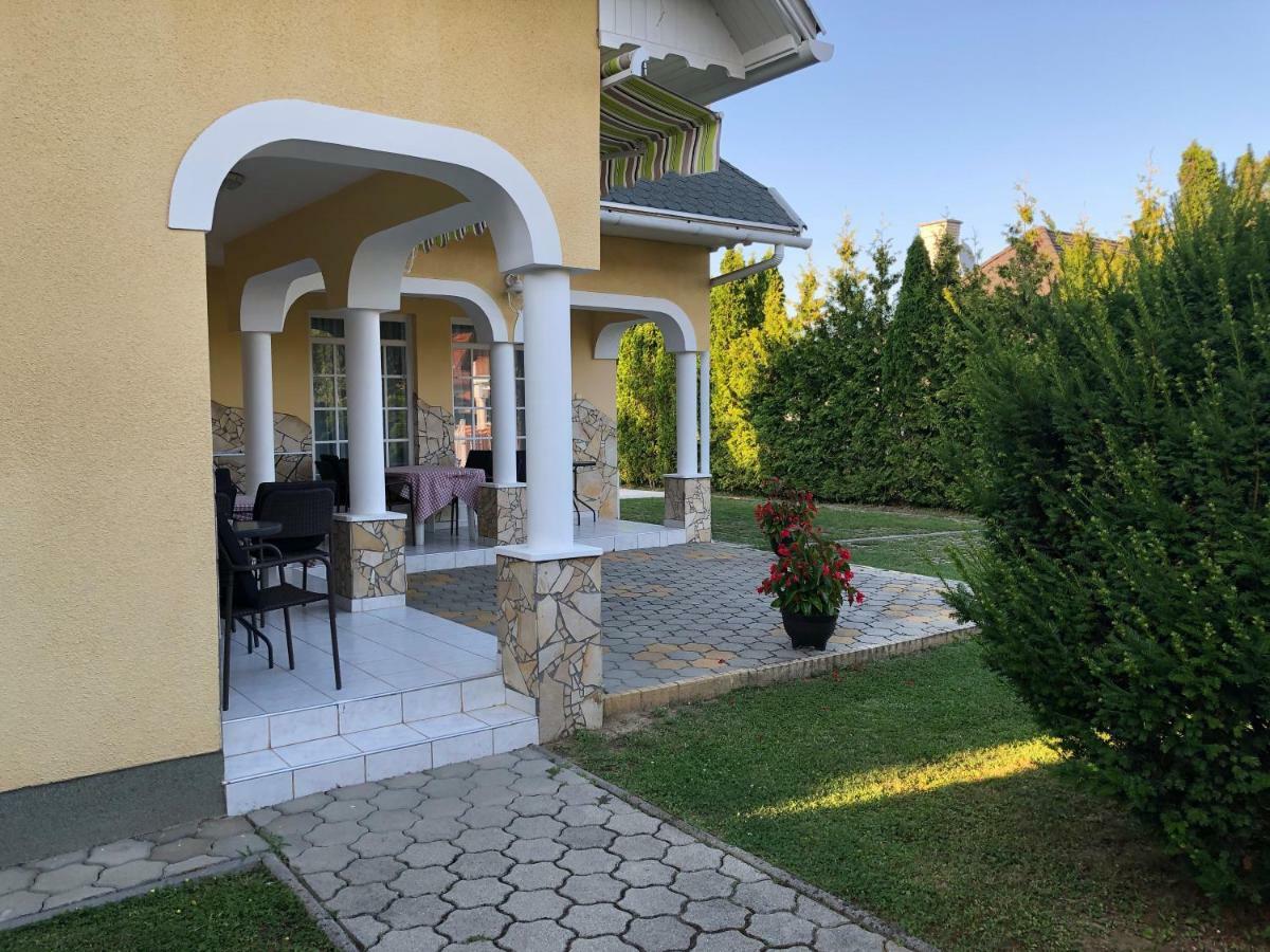 Pacsirta Apartman Lenti Bagian luar foto